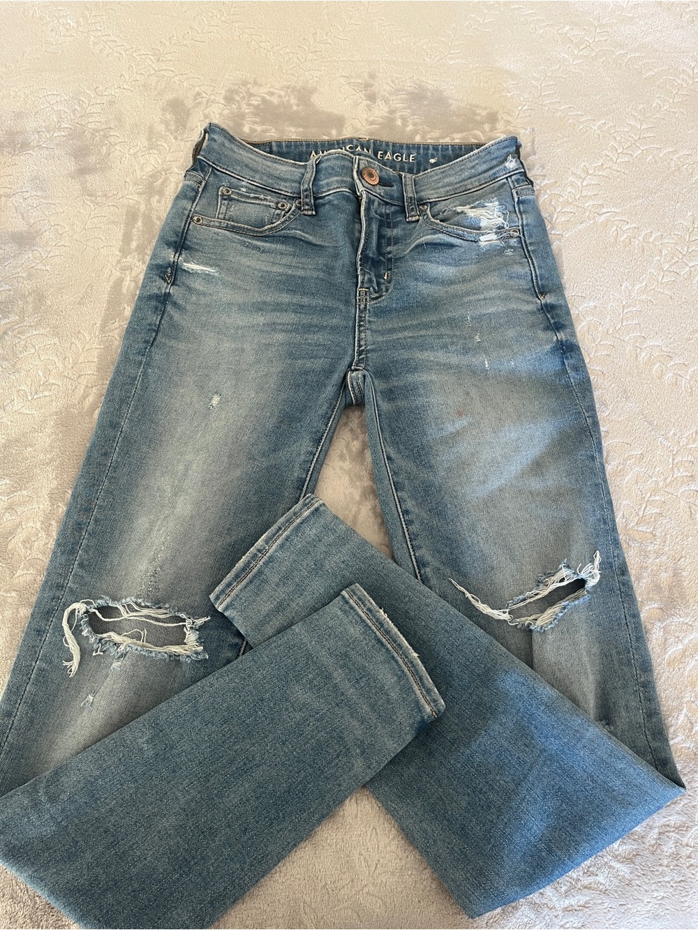 American Eagle Outfitters Light Blue Distressed Skinny Jeans